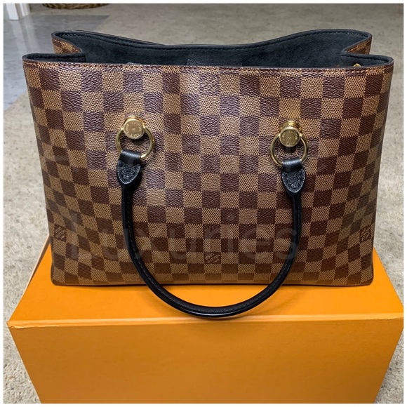 ❌SOLD ❌Authentic Louis Vuitton Riverside - Picture 2 of 8
